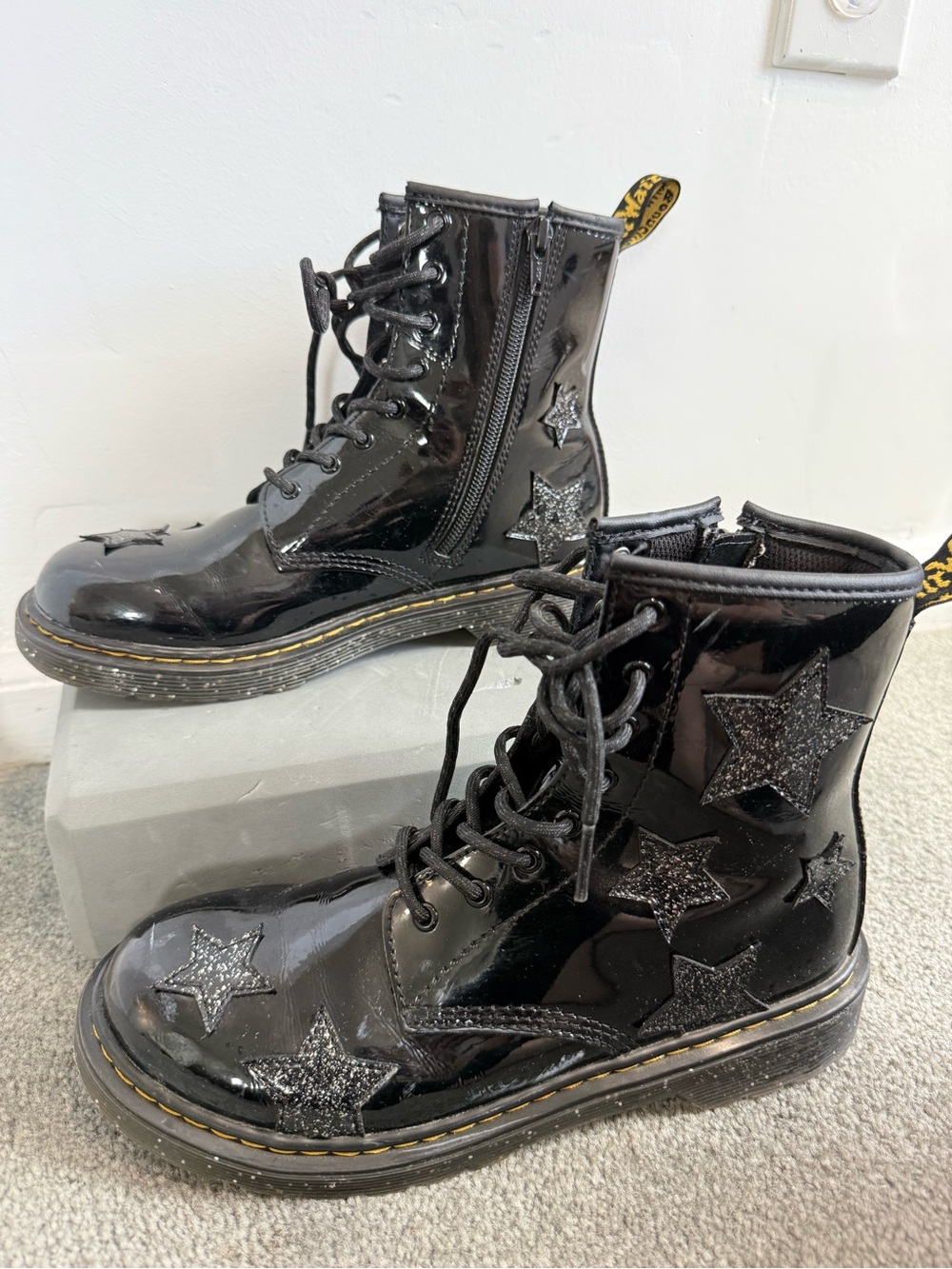 Dr. Martens 1460 Patent Leather with Glitter Stars - Picture 2 of 8